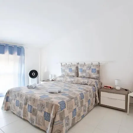 Villa Casa Cavora - Petunie Carini